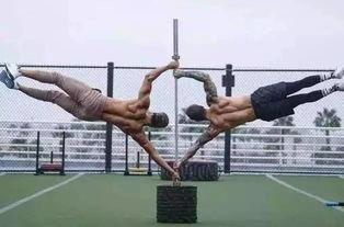 欧美小哥扭腰图片,展现独特魅力瞬间